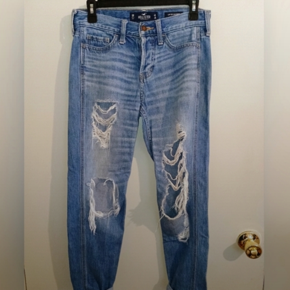 Hollister Women's Blue Distressed Jeans